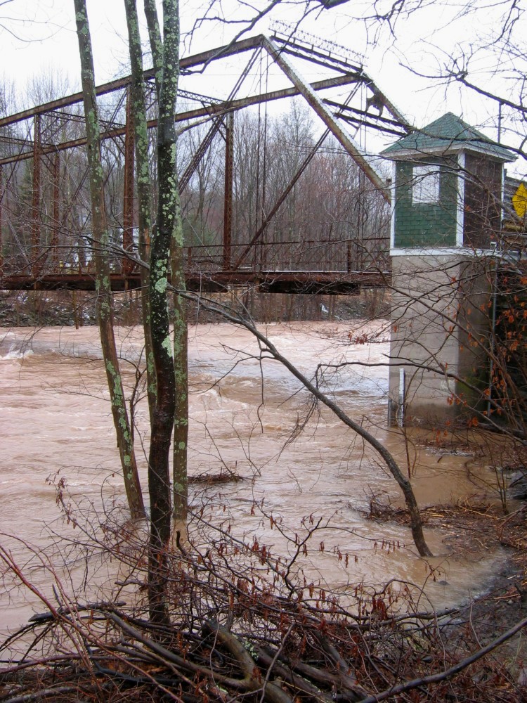 USGS Esopus Creek streamflow gage at Cold Brook